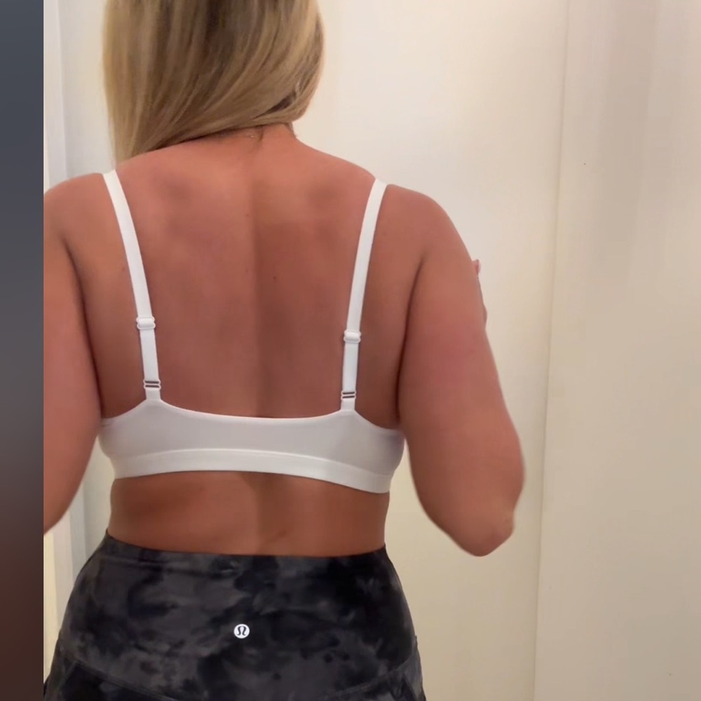 Women's White Seamless Bra - Picture 4 of 6